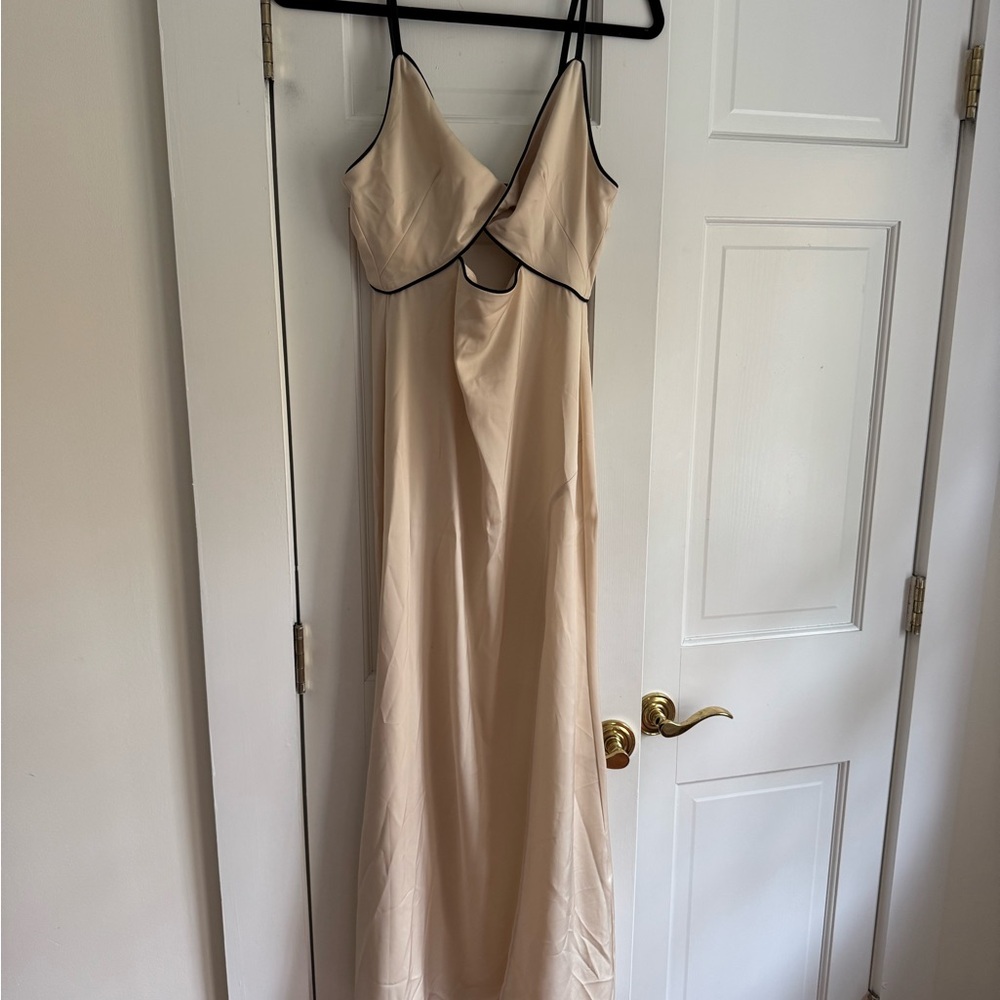 Commense Cream Fabric Detail